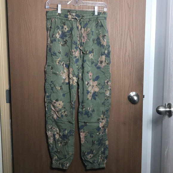 Anthropologie Pants - Floral Cargo Jogger by Anthropologie